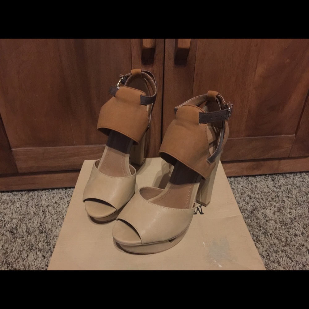 High heels, leather, sandals, platforms - Picture 2 of 4